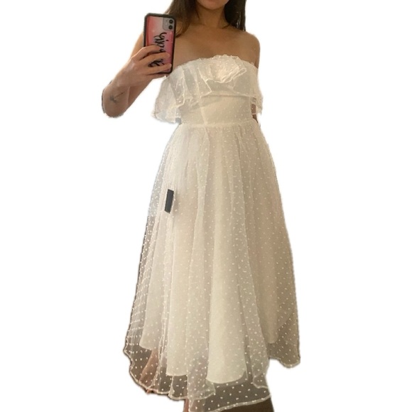 NWT Lulus Blissful Ideal White Strapless Ruffled Swiss Dot Midi Dress - Picture 2 of 9